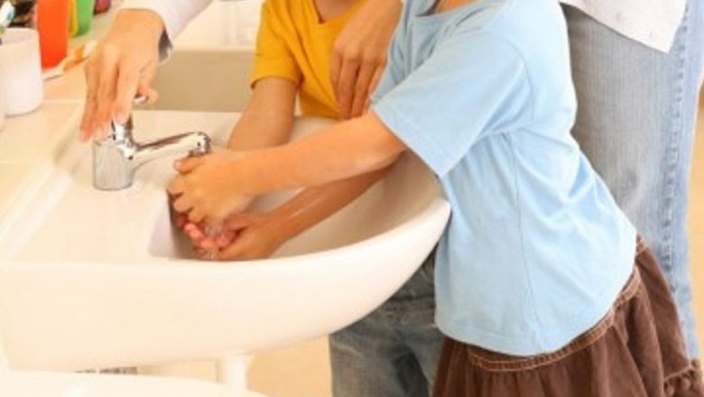Hepatita A în sezonul estival: O analiză detaliată a riscurilor și măsurilor de prevenire