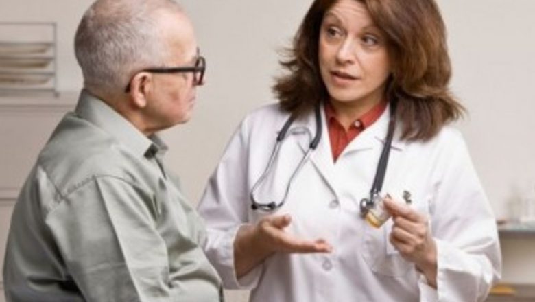 Colonoscopia la bătrâni: Beneficii versus riscuri în diagnosticarea cancerului