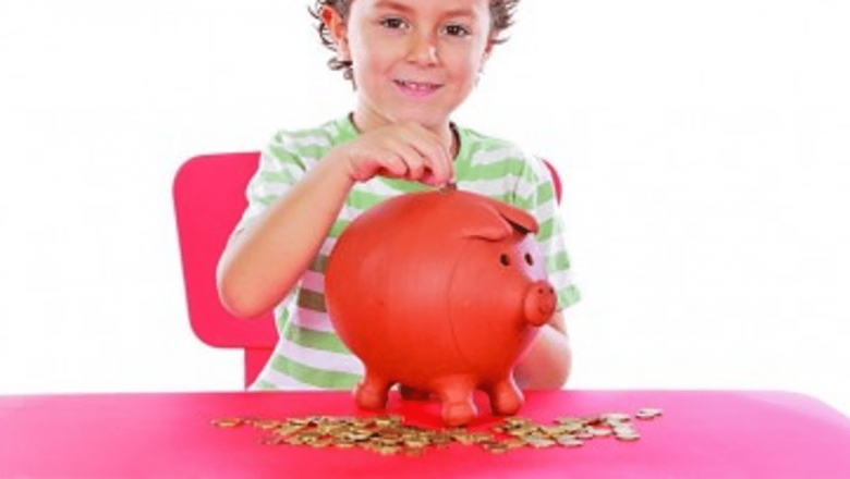 Importanța Educației Financiare pentru Copii: Cum să Îi Învățăm pe Cei Mici Să Facă Economii