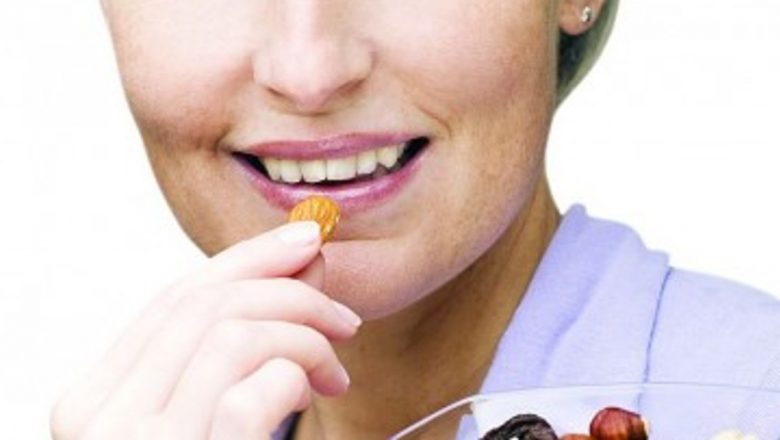 Alimentele care îți sprijină starea de bine: Cum semințele, fructele de pădure, algele și migdalele contribuie la sănătatea ta