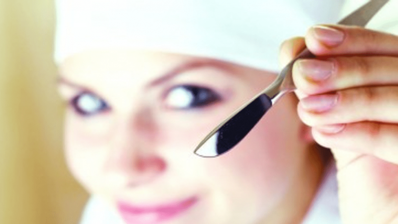 Revoluția Chirurgicală: Bisturiul Inteligent care Detectează Cancerul în Timp Real