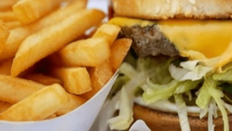 Mâncarea de tip fast-food: O analiză a dependenței și impactului asupra sănătății