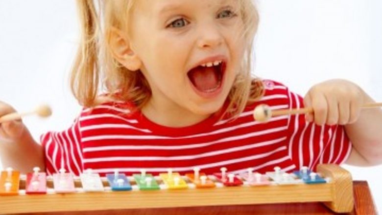 Impactul jucăriilor din plastic asupra sănătății mentale: O analiză a legăturii dintre ftalați și ADHD