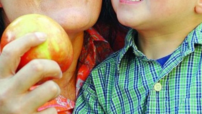 Impactul Îngrijirii de Către Bunici Asupra Riscului de Obezitate în Rândul Copiilor: O Analiză Detaliată