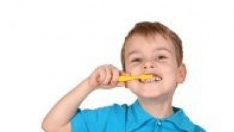 Importanța igienei dentare la copii: o responsabilitate esențială pentru sănătatea viitoare