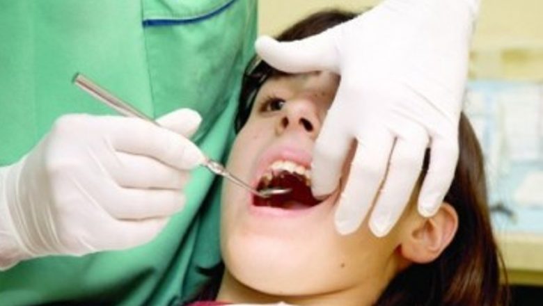 50% dintre copii au nevoie de aparat dentar: O analiză a stării de sănătate orală în rândul adolescenților