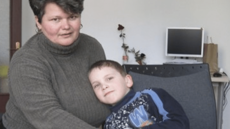 Povestea lui Teodor: O luptă pentru auz și normalitate în fața provocărilor