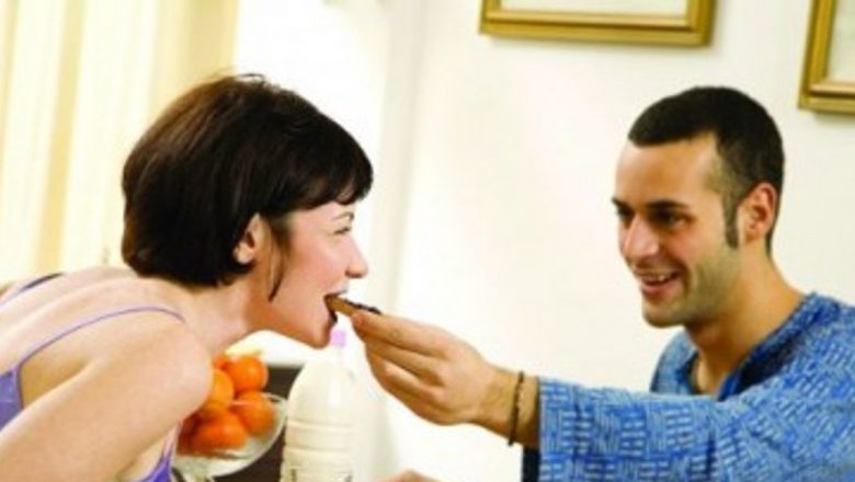 Impactul Micului Dejun Asupra Metabolismului: De Ce Şunca şi Ouăle Prăjite Pot Fi Alegerea Ideală
