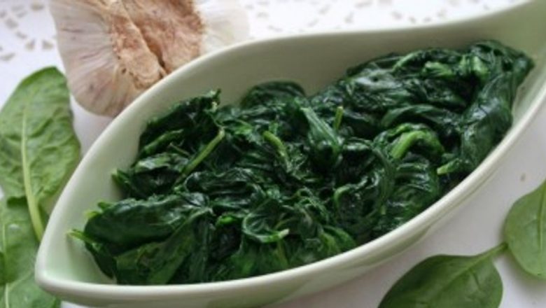 Vitamina K: Un Nutrient Esențial pentru Sănătatea Oaselor și Dezvoltarea Fetală