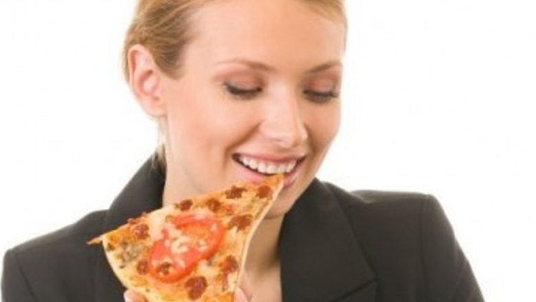Obiceiurile de Prânz la Birou: Preferințe, Implicații și Impact Asupra Sănătății Românilor