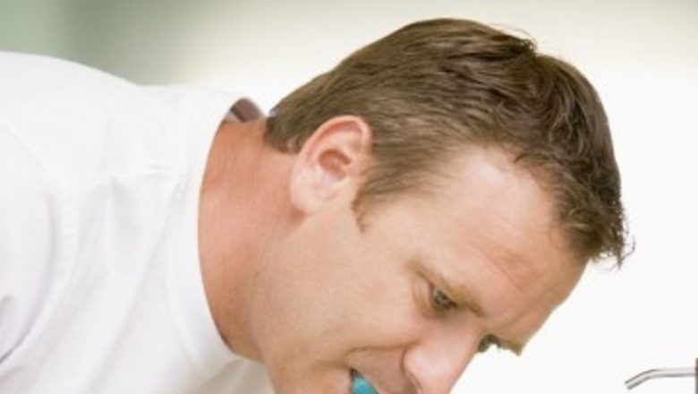 Conexiunea Surprinzătoare dintre Igiena Dentară și Sănătatea Inimii: O Analiză Detaliată