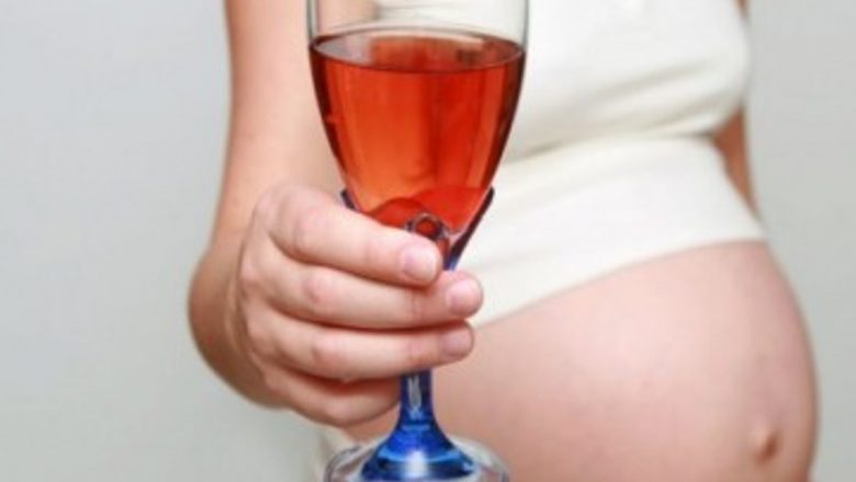 Impactul consumului de alcool în timpul sarcinii asupra fertilității băieților: Analiză detaliată