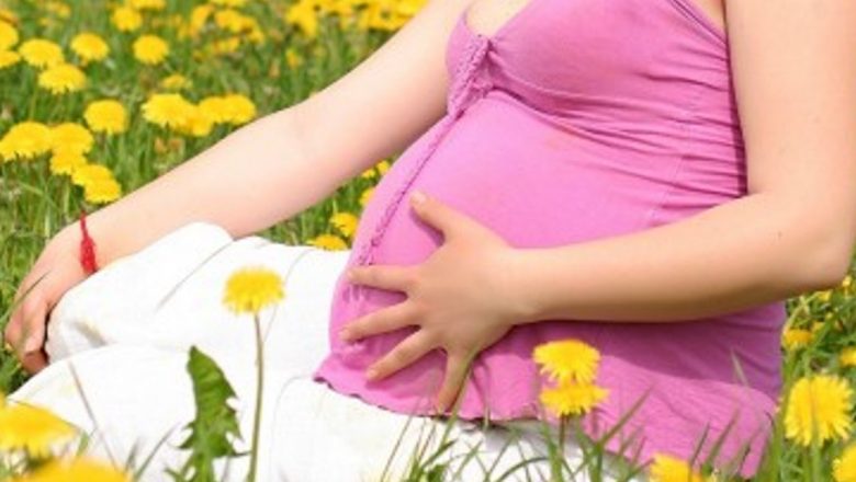 Sunt însărcinată. Pot sta la plajă? Ghid complet pentru gravide în vacanță