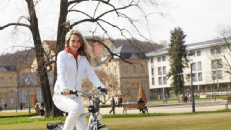 Bucureștenii Pedalează Spre Un Viitor Mai Verde: Turul „Bicicleta Roșie” și Implicațiile Sale