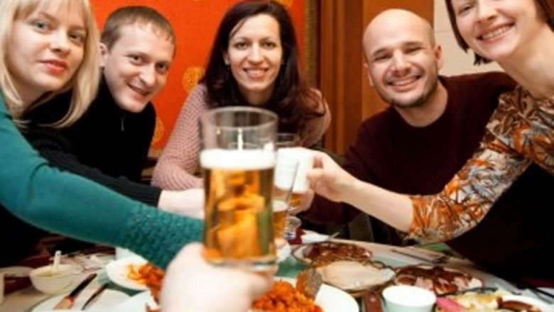 Impactul socializării asupra sănătății: Cum interacțiunea socială poate influența lupta împotriva cancerului