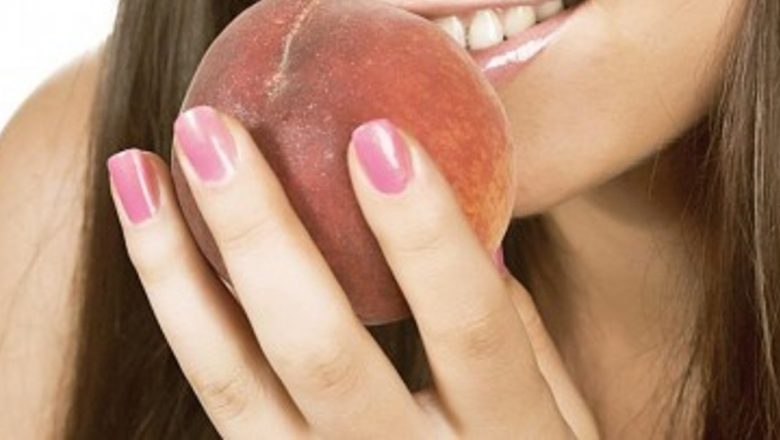 Beneficiile Piersicilor: De ce ar trebui să incluzi acest fruct în dieta ta