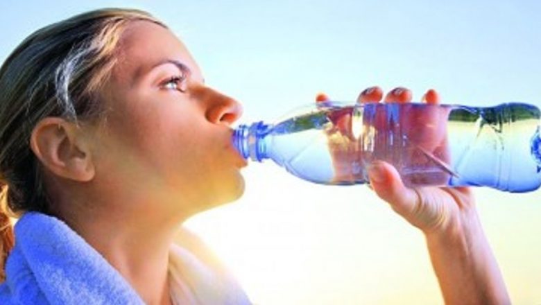 Importanța Hidratarea: Cum și De Ce Trebuie Să Consumăm Suficientă Apă