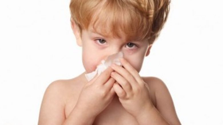 Impactul umezelii din locuințe asupra sănătății copiilor: O analiză a riscurilor de rinită alergică
