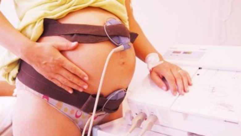 Reducerea Deceselor Materne: O Evoluție Pozitivă și Provocările Rămase