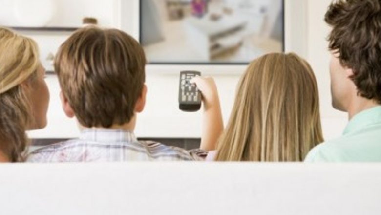 Impactul Televizorului Asupra Sănătății Mintale: O Analiză Detaliată
