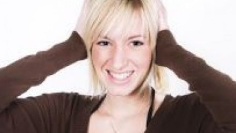 Impactul ascultării muzicii la căști asupra sănătății auditive: O analiză detaliată