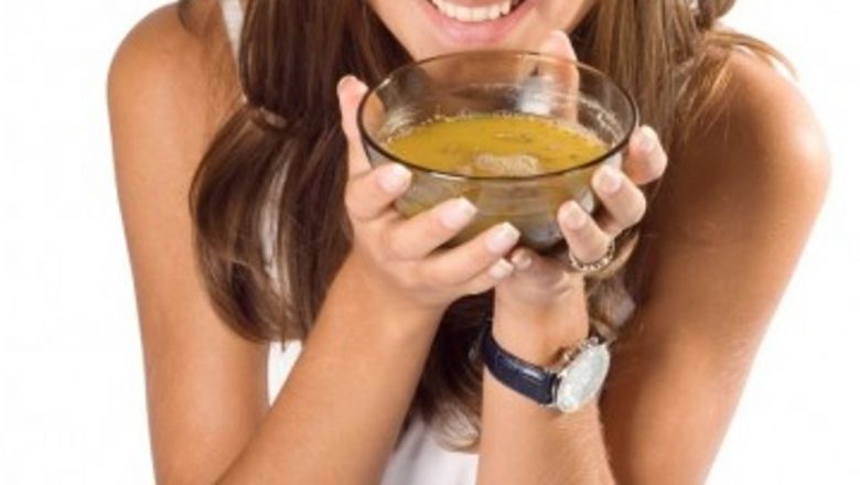 Ciorbe Tămăduitoare: Gătește Sănătate în Farfurie