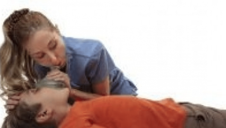 Eficiența Resuscitării: De ce Respirația Gură la Gură este Neindicată în Cazul Stopului Cardiac
