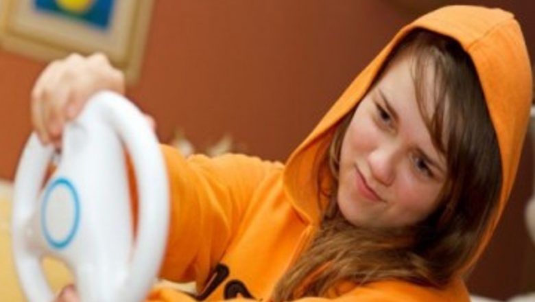 Impactul Jocurilor Interactive Asupra Sănătății Fizice: Riscuri și Recomandări pentru Prevenirea Luxațiilor