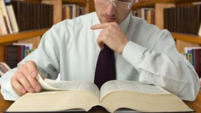 Impactul Fonturilor Greu de Citit Asupra Procesului de Învățare: O Analiză Detaliată