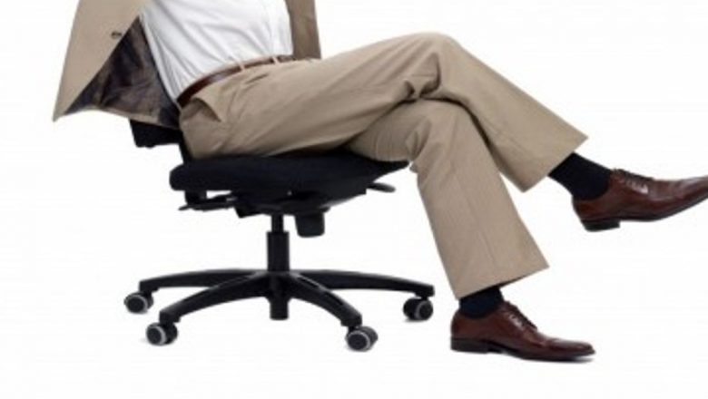 Optimiștii trăiesc mai mult: O analiză detaliată a impactului gândirii pozitive asupra longevității