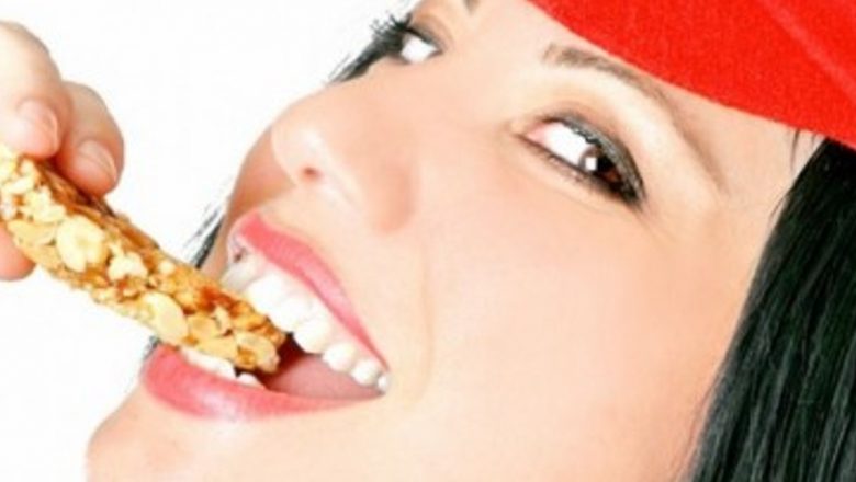 Dulciurile și Acneea: O Legătură Surprinzătoare între Alimentație și Sănătatea Pielii