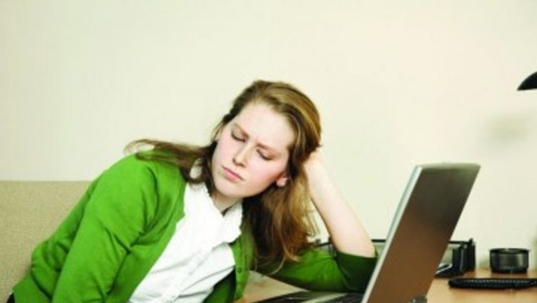 Consultațiile Online: O Soluție Eficientă sau O Capcană Periculoasă?