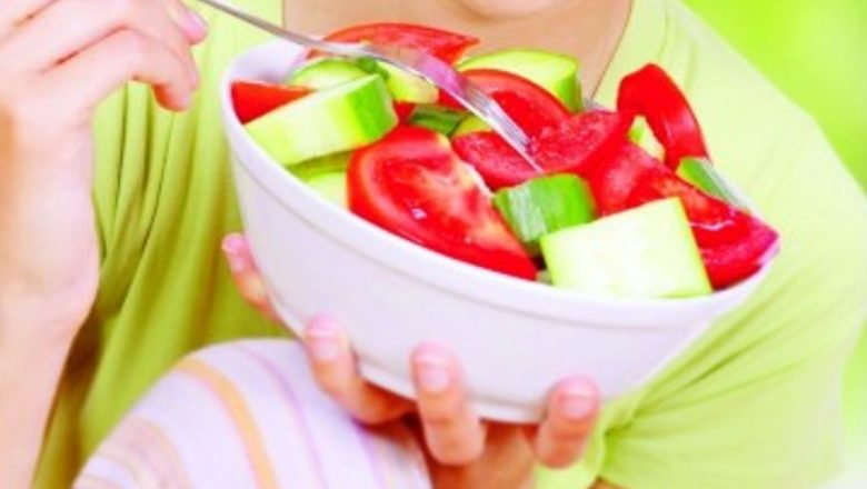 10 Strategii Eficiente pentru a Crește Consumul de Fructe și Legume în Dieta Zilnică