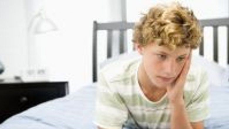 Sprijinirea adolescenților complexați: Cum să navighezi provocările imaginii de sine și ale acceptării sociale