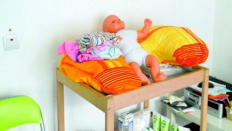Cursuri pentru viitorii părinți: O investiție în educația parentală