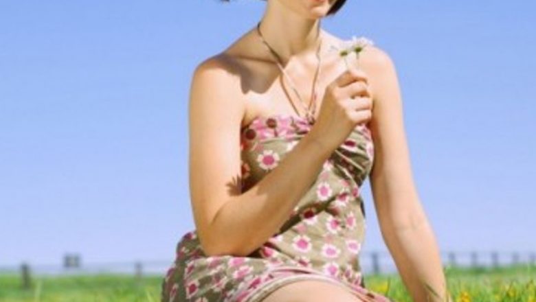 Florile Vindecătoare de Sezon: Beneficii și Utilizări ale Plantelor Medicinale