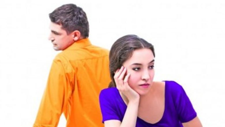 Cum să Abordezi Infidelitatea: Sfaturi și Implicații în Relații
