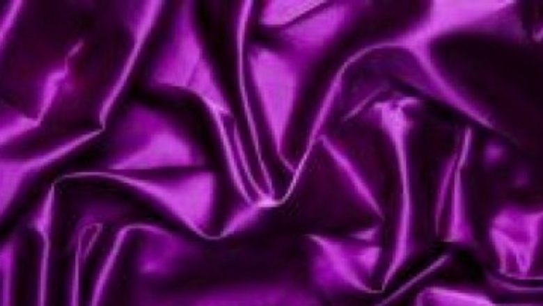 Beneficiile Mătăsii: Cum Această Ţesătură Elegantă Reduce Simptomele Menopauzei și Îmbunătățește Sănătatea