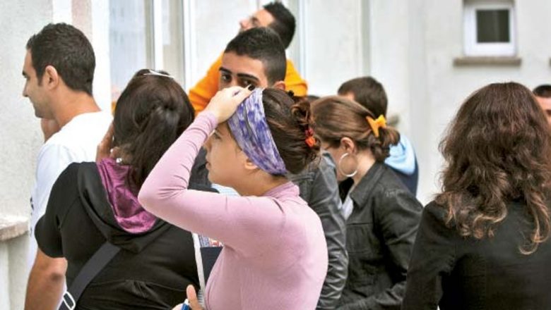 Provocările tinerilor care nu au promovat bacalaureatul: Perspective și soluții