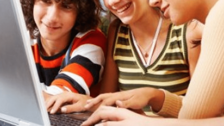 Inovație în tratarea acneei: Un site dedicat adolescenților și campania SRMEDCC