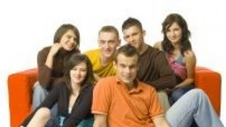 Ghidul Părinților pentru Navigarea Provocărilor Adolescenței: Sfaturi și Strategii Eficiente