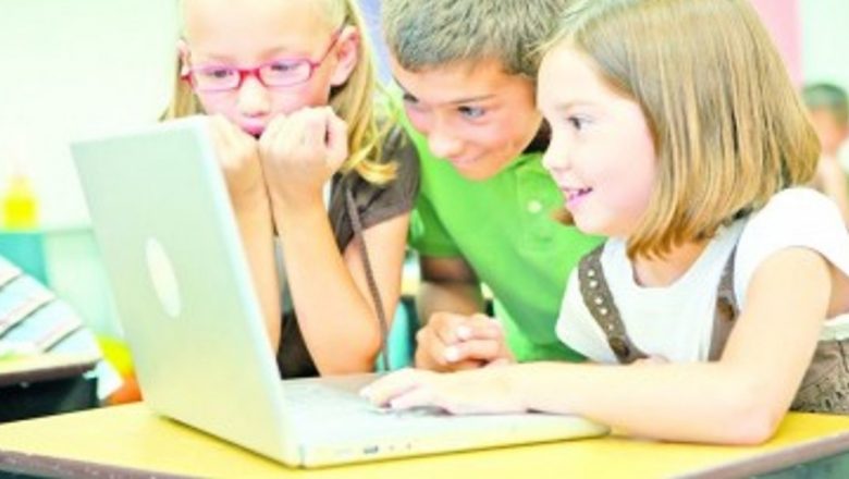 Impactul Internetului asupra Dezvoltării Copiilor: Provocări și Oportunități în Era Digitală