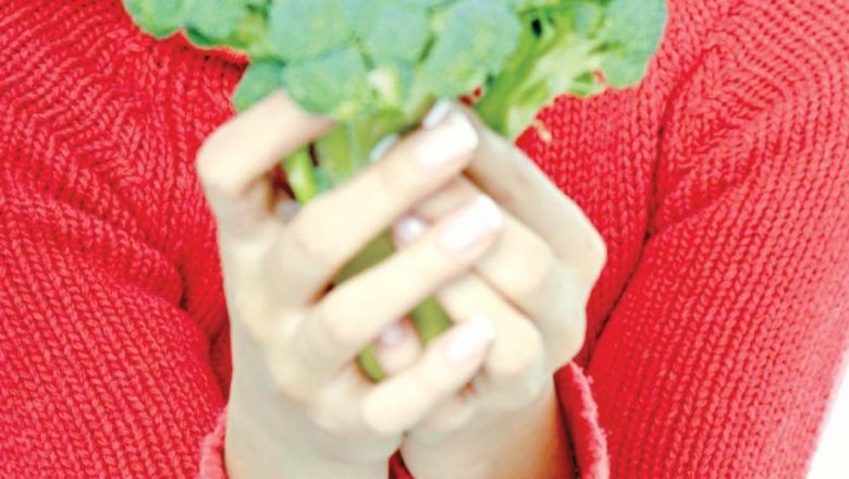 Alimentația Sănătoasă pentru o Piele Strălucitoare: Ce Să Consumăm pentru a Ne Îmbunătăți Aspectul