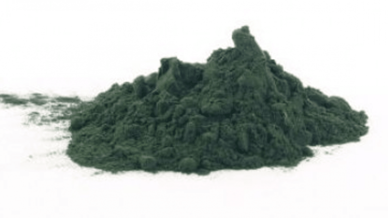 Impactul Spirulinei în Combaterea Rinitei Alergice: O Analiză Detaliată