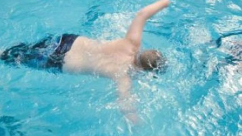 Beneficiile înotului asupra sănătății: Cum reduc exercițiile acvatice tensiunea arterială