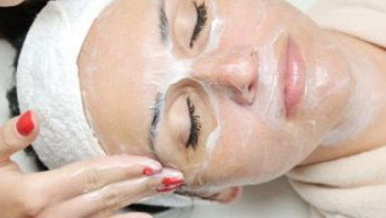 Liftingul facial: Între estetică și riscuri. Ce trebuie să știi înainte de a te decide?