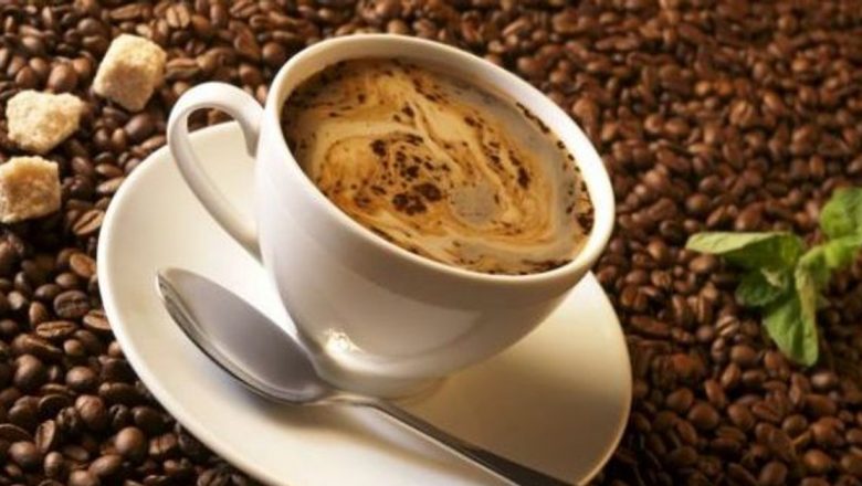 Cafeaua și Somnul: Cum Cronotipul Ne Influențează Relația cu Cofeina
