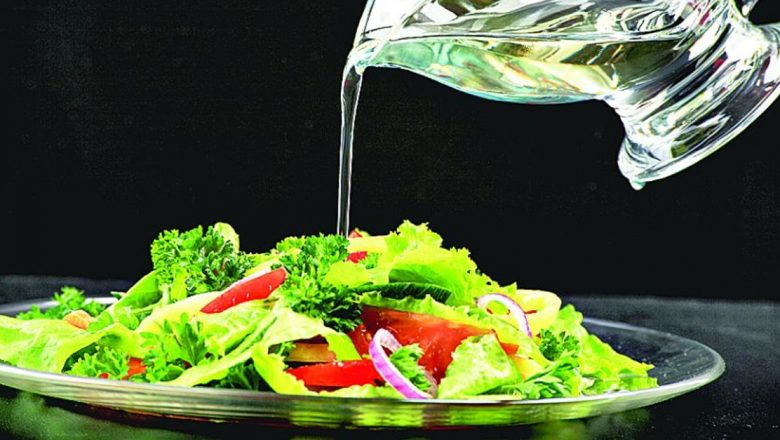 Beneficiile uleiurilor vegetale în alimentația de primăvară: O alegere sănătoasă pentru salate