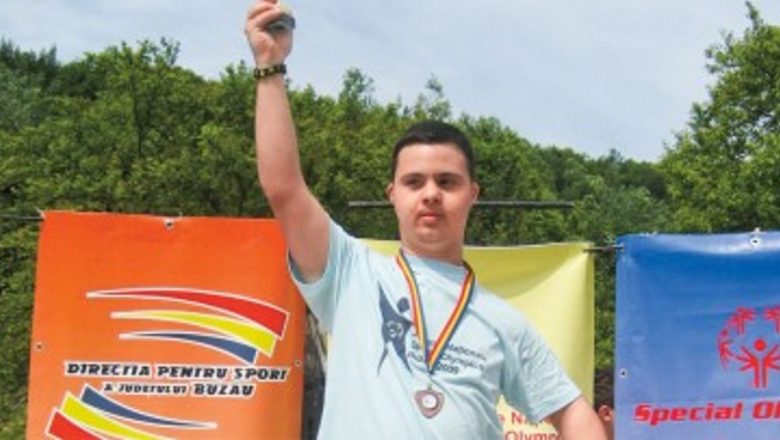 Povestea lui Teodor: Cum Sindromul Down Poate Fi Învins prin Iubire și Perseverență