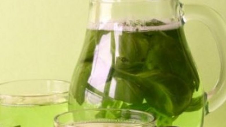 Conștientizarea Beneficiilor Ceaiului Verde: O Necesitate pentru Sănătatea Românilor